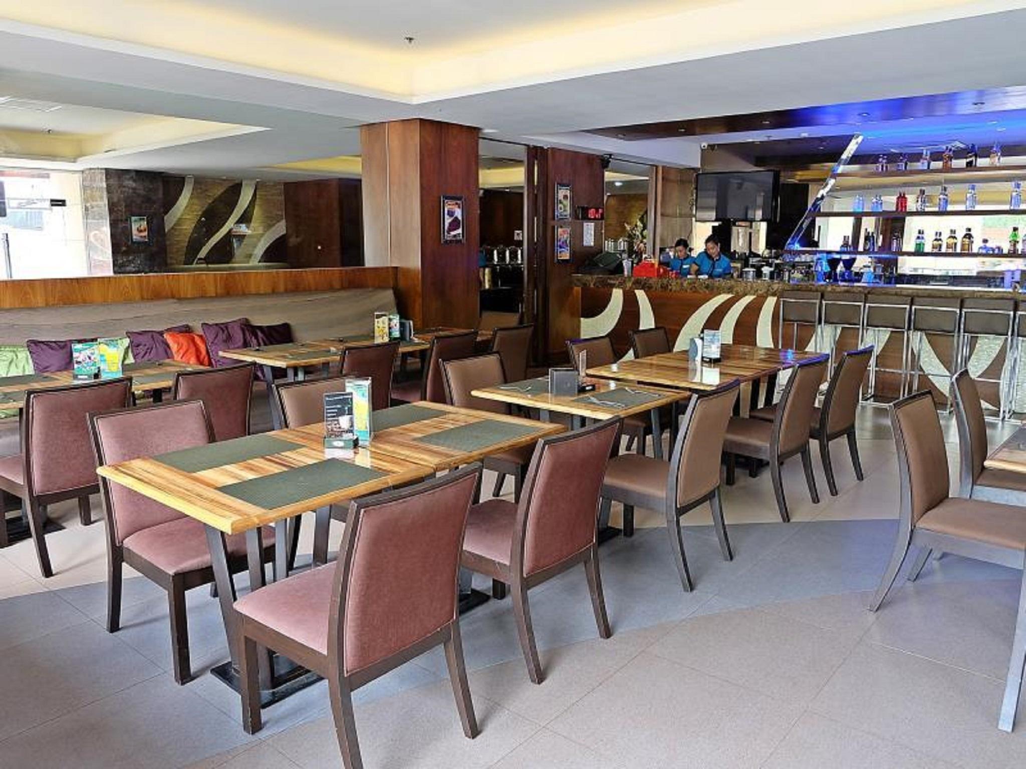 Castle Peak Hotel Cebu Exterior foto