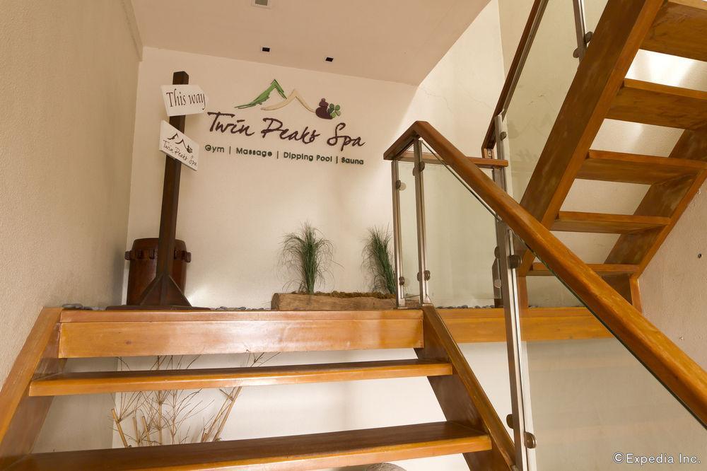 Castle Peak Hotel Cebu Exterior foto