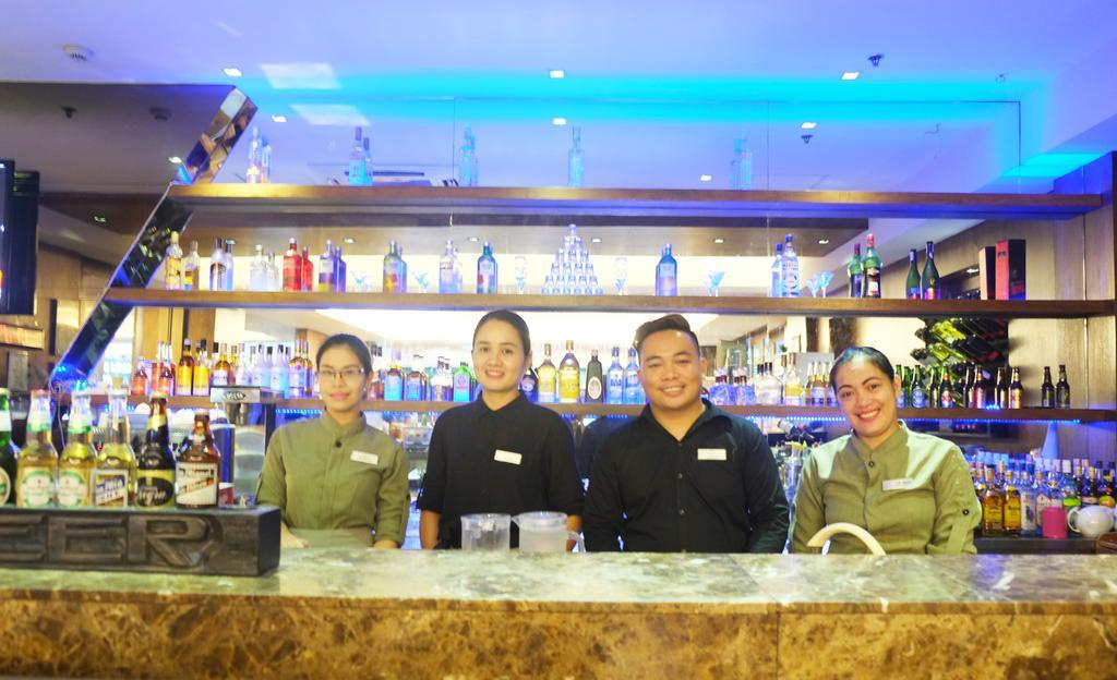 Castle Peak Hotel Cebu Exterior foto