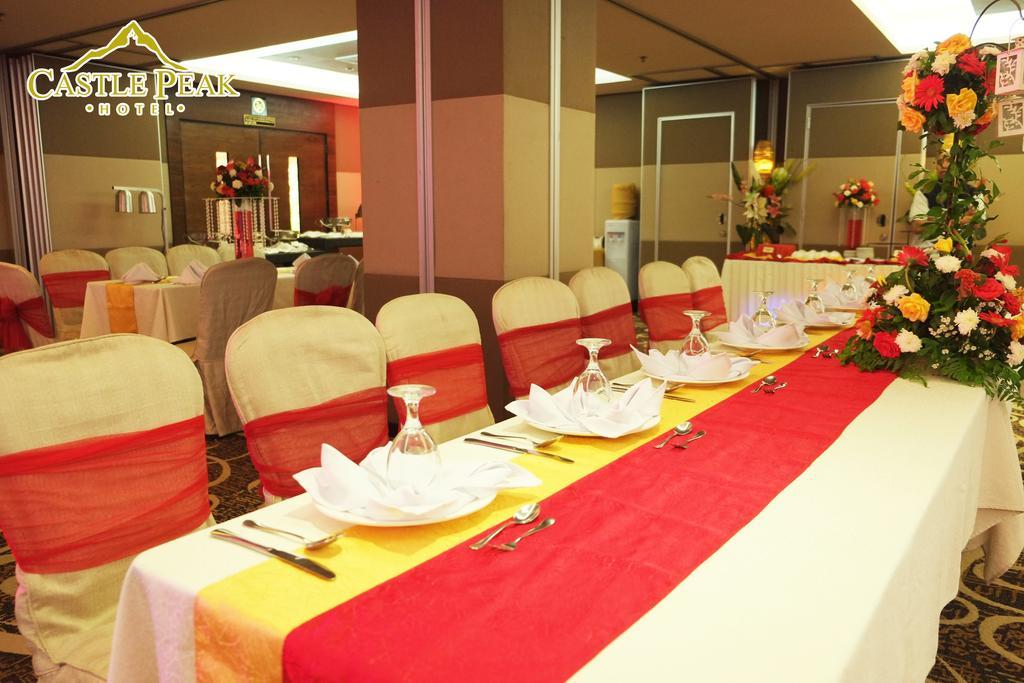 Castle Peak Hotel Cebu Exterior foto
